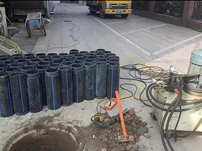 修水PE置换管厂家 DN315置换管 非开挖管短管置换